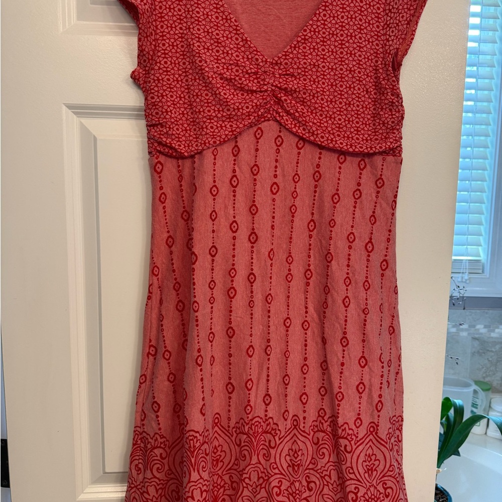 Athleta Red Textured Top
